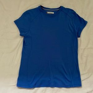 EUC Women’s Ibex shirt sleeved t-shirt size M